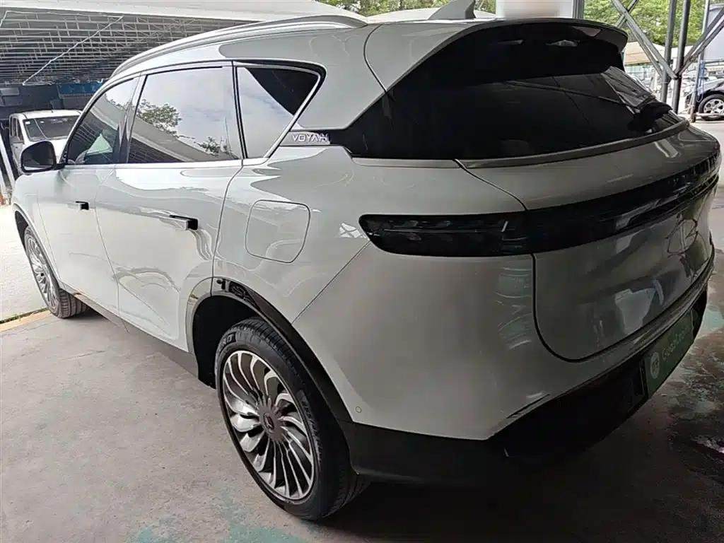 Voyah FREE 2021 AWD Standard Range Extender Exclusive Luxury Package — миниатюра 5
