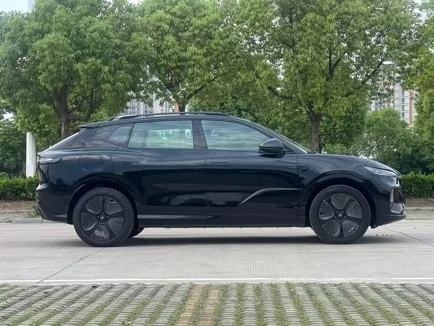 Voyah 2024 Global Edition (4WD) — миниатюра 2