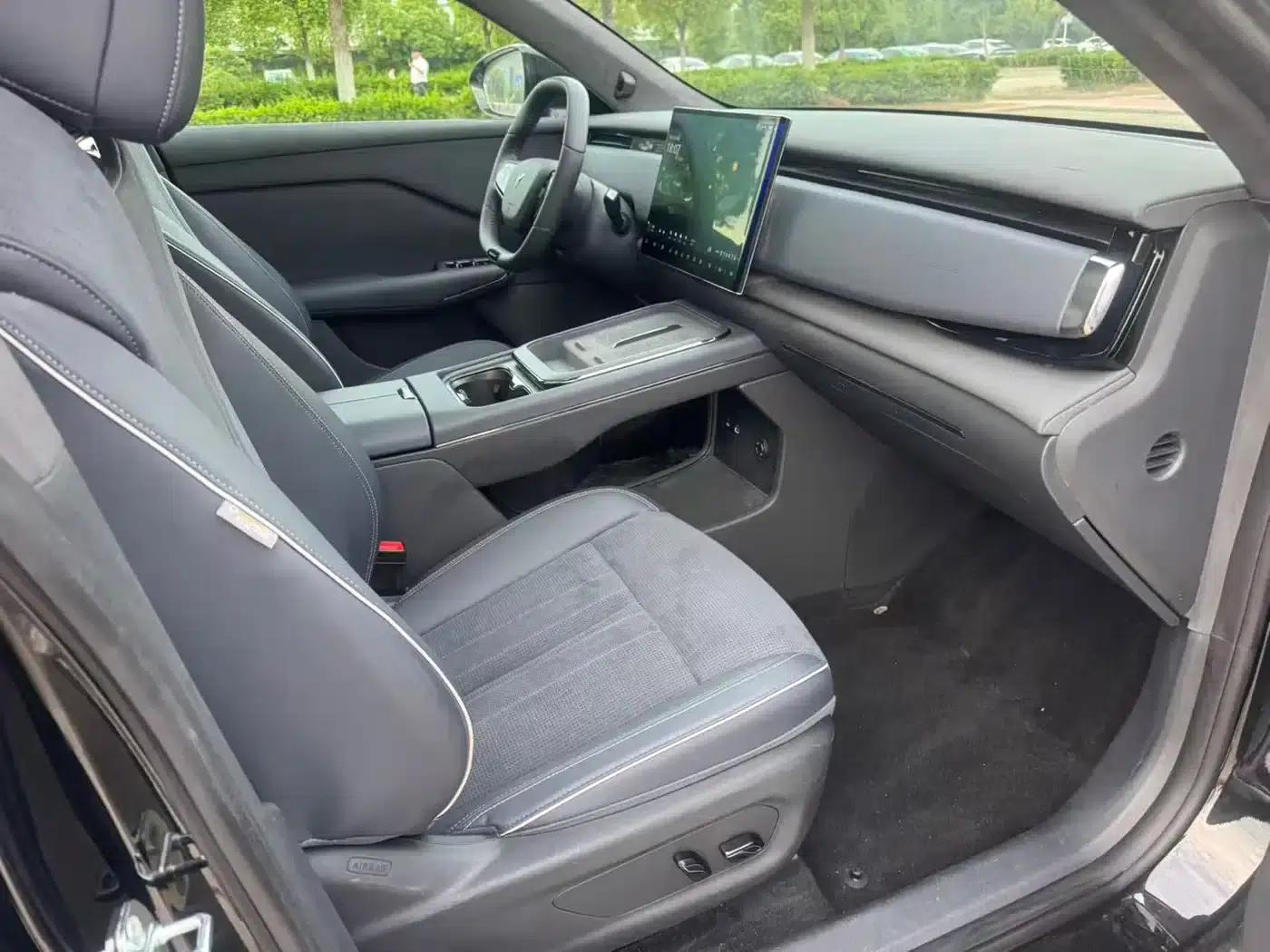 Voyah 2024 Global Edition (4WD) — миниатюра 17