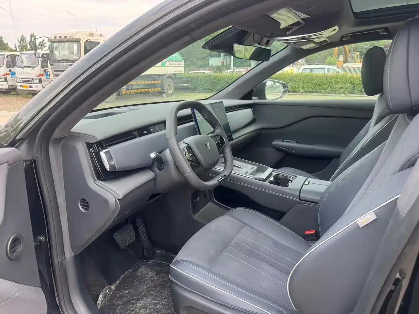 Voyah 2024 Global Edition (4WD) — миниатюра 10