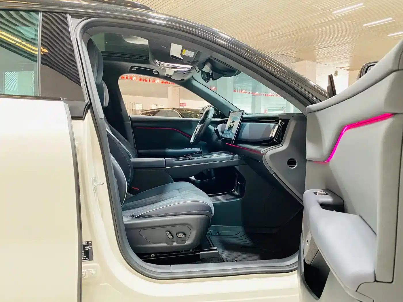 Voyah Smart Edition 2024 Model with Extended Range — миниатюра 12