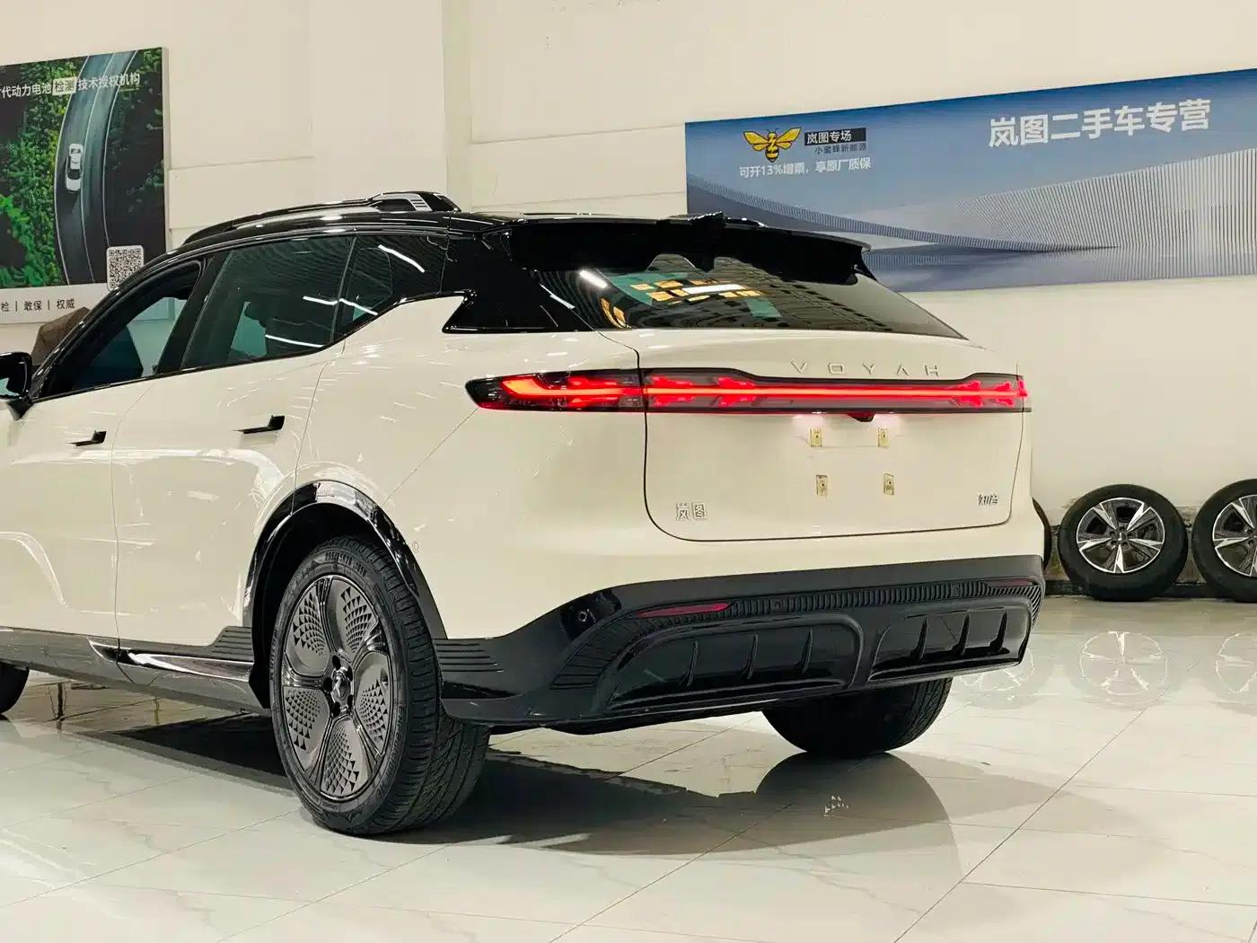 Voyah Smart Edition 2024 Model with Extended Range — миниатюра 17