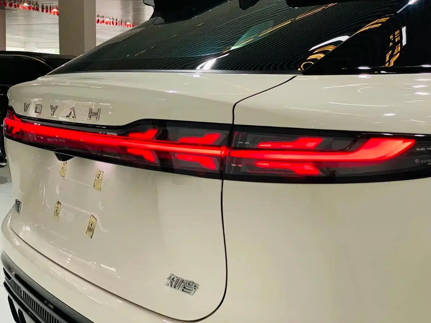 Voyah Smart Edition 2024 Model with Extended Range — миниатюра 18