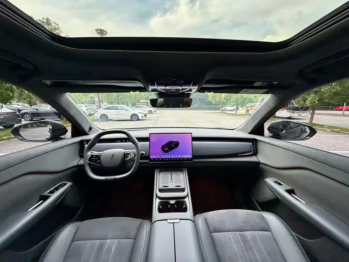 Voyah 2024 Long Range Supercharging Edition — миниатюра 10