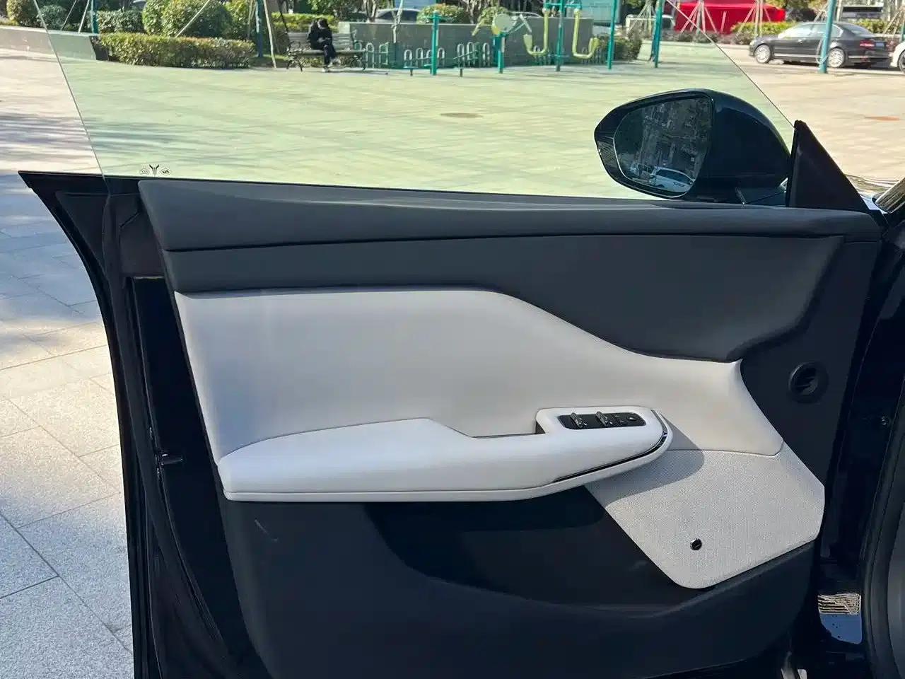 Voyah 2024 Long Range Supercharging Edition — миниатюра 7