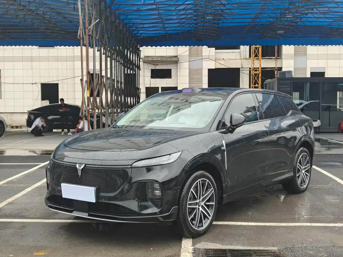 Voyah 2025 Rear-Wheel Drive Qiankun Edition — миниатюра 1