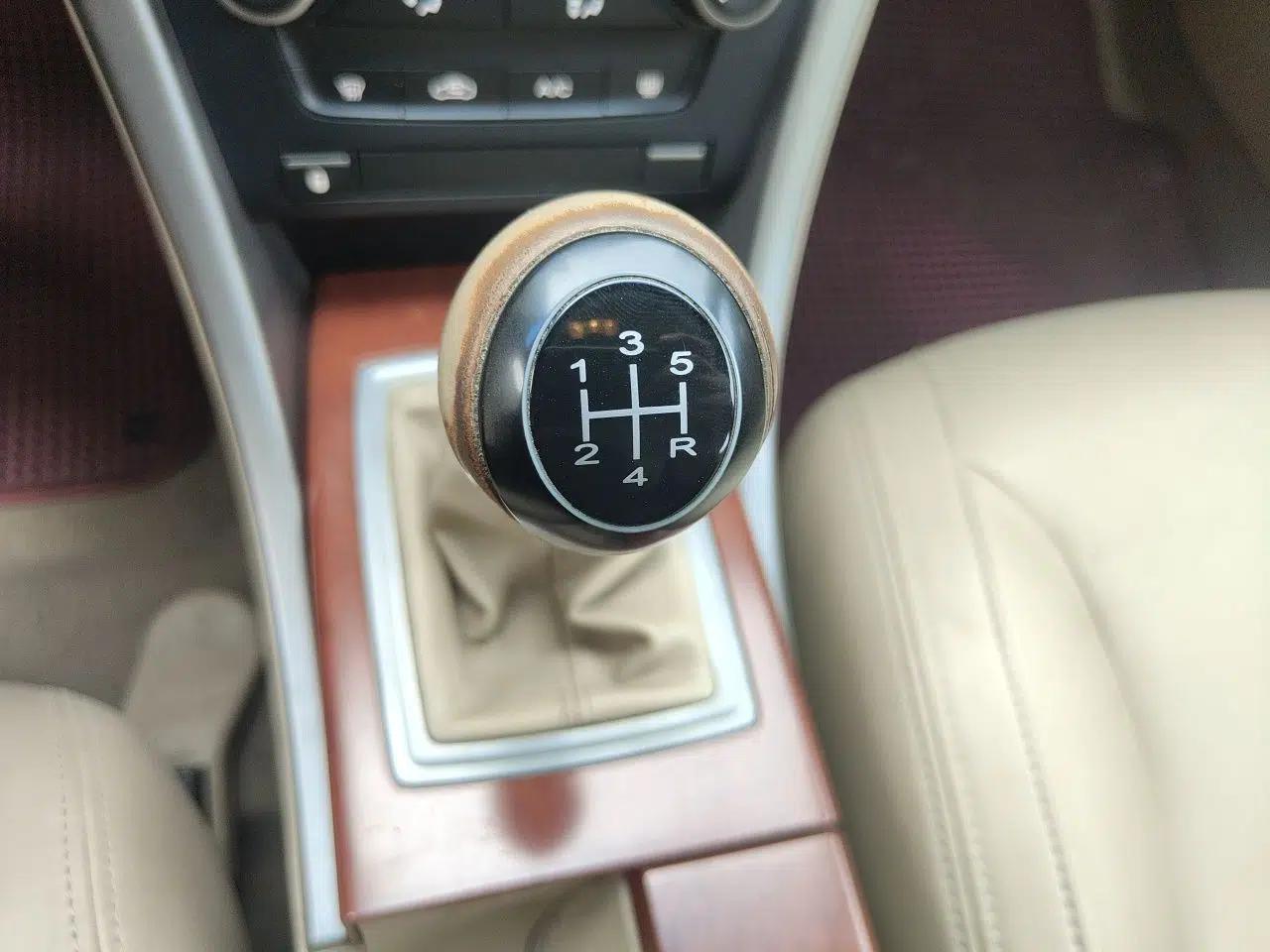 Roewe 550 2010 550 1.8L Manual Qiyue Edition — миниатюра 15