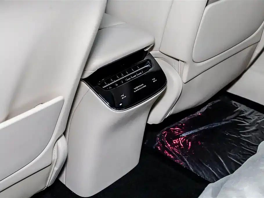 Voyah Chase Light L 2026 All-Wheel Drive Ultra — миниатюра 11
