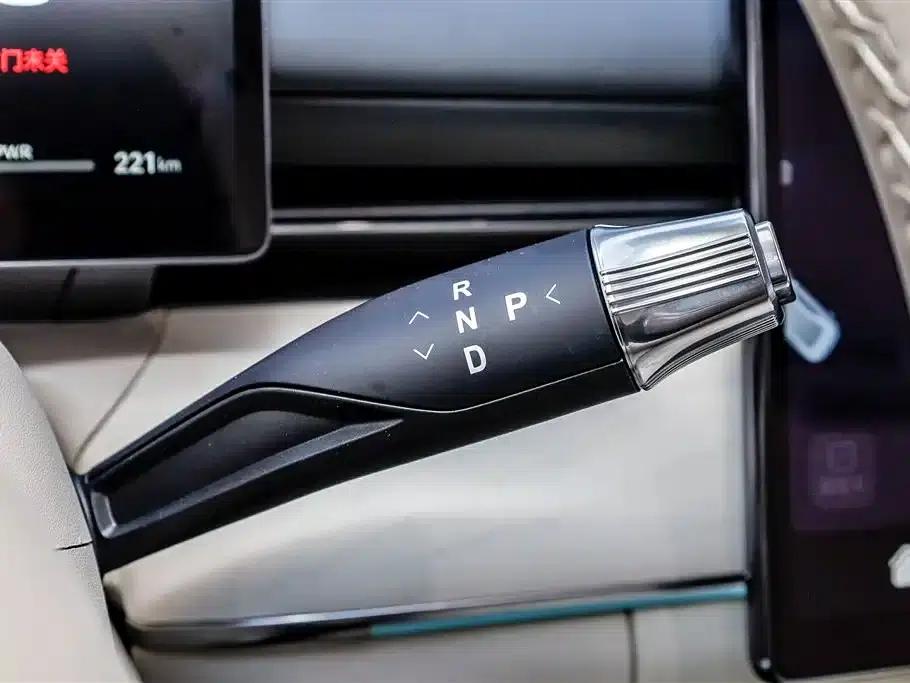 Voyah Chase Light L 2026 All-Wheel Drive Ultra — миниатюра 18