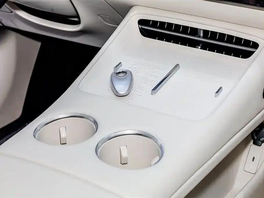 Voyah Chase Light L 2026 All-Wheel Drive Ultra — миниатюра 32