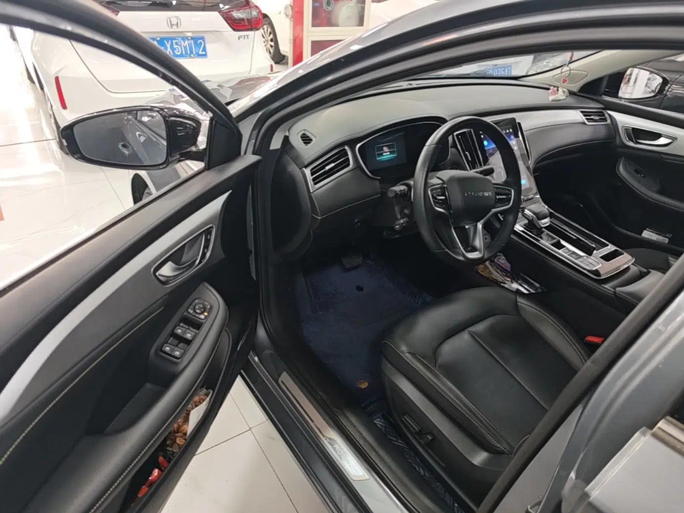 Roewe i6 MAX 2020 300TGI Automatic "Swell Cool Smart Drive" Edition — миниатюра 19