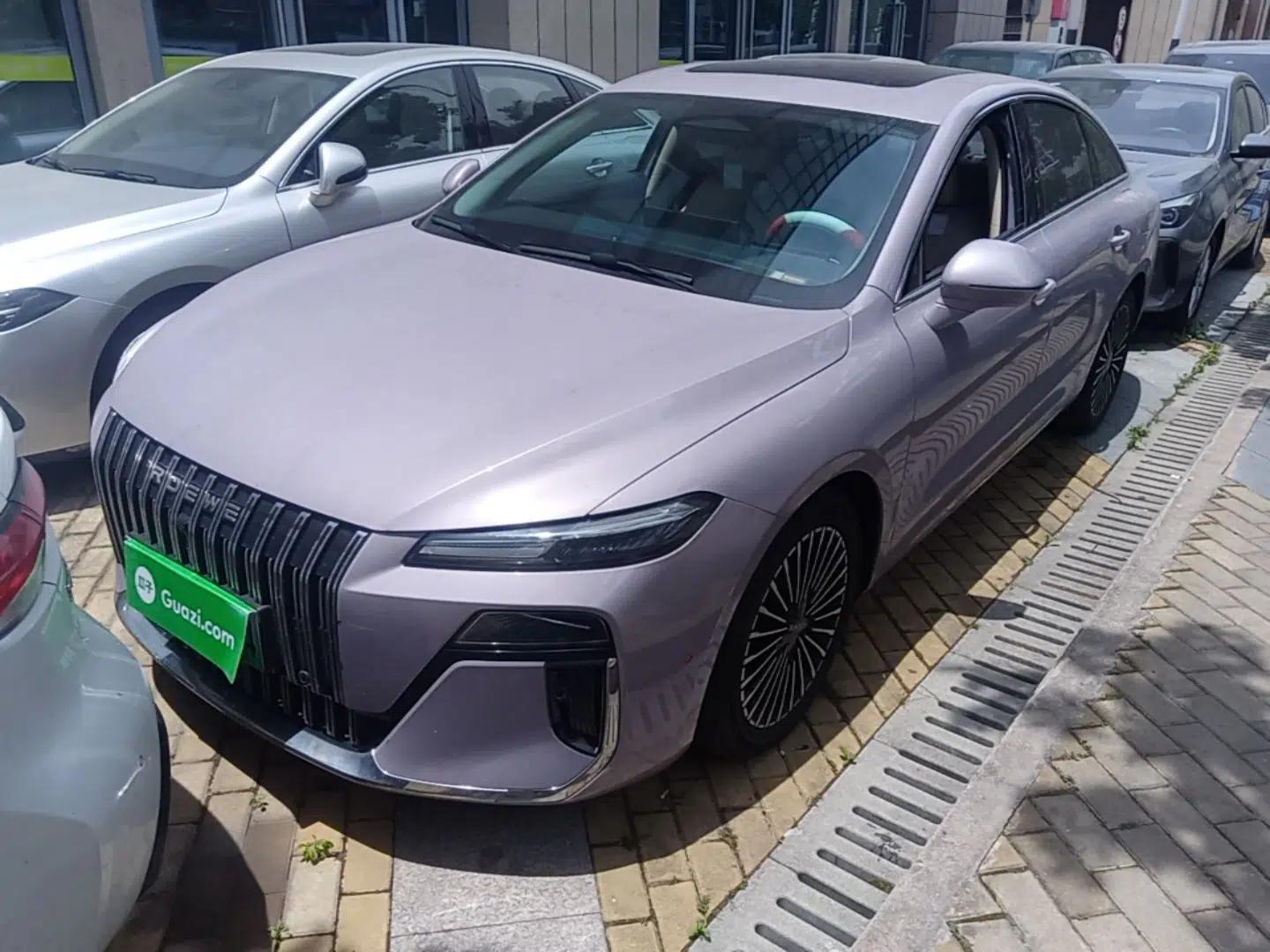 Roewe M7 DMH 2025 Model 160km Premium Version — миниатюра 1