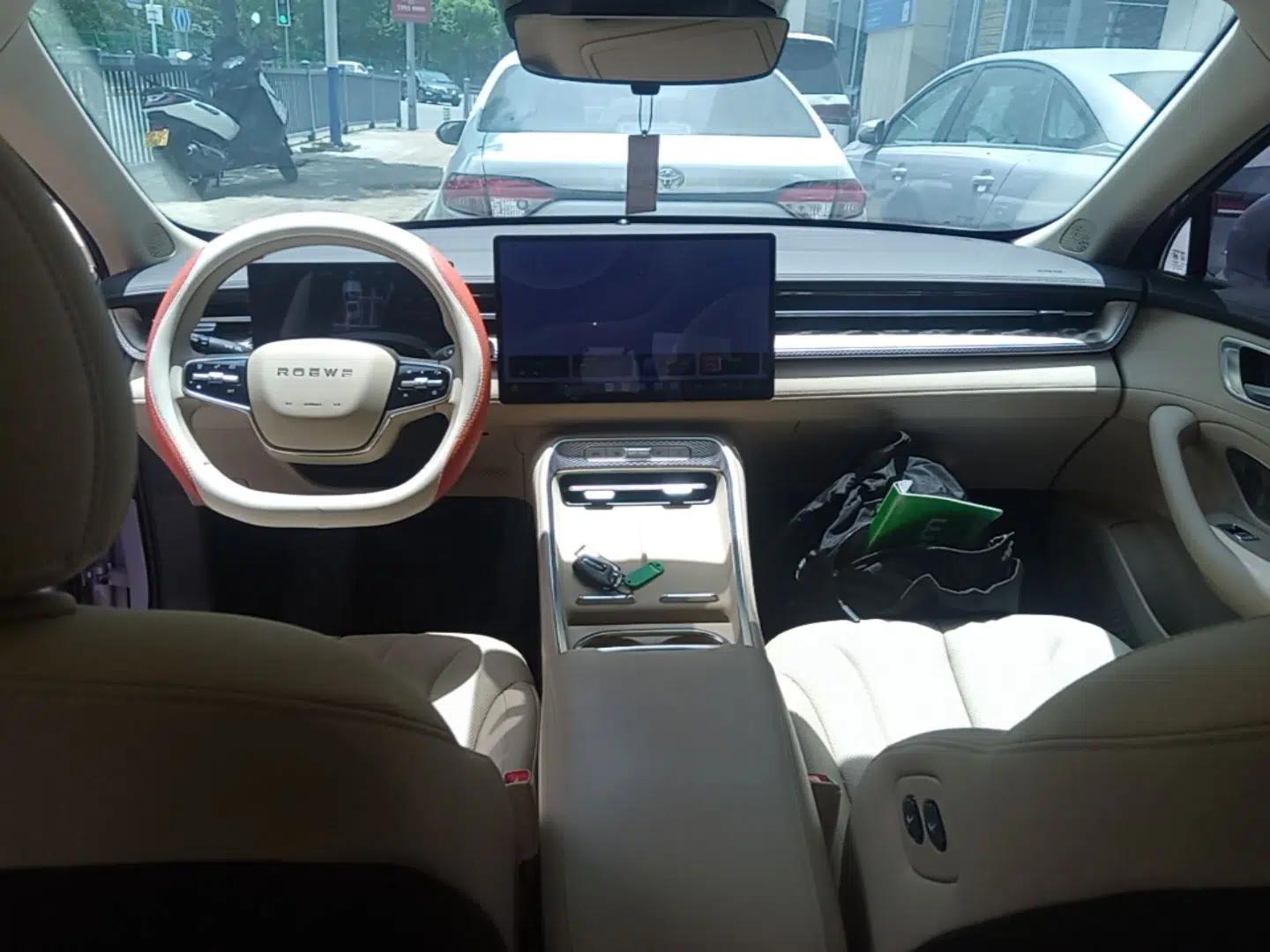 Roewe M7 DMH 2025 Model 160km Premium Version — миниатюра 12