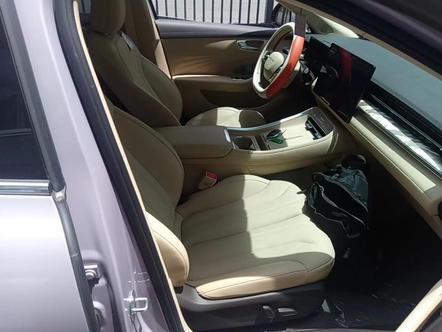 Roewe M7 DMH 2025 Model 160km Premium Version — миниатюра 23