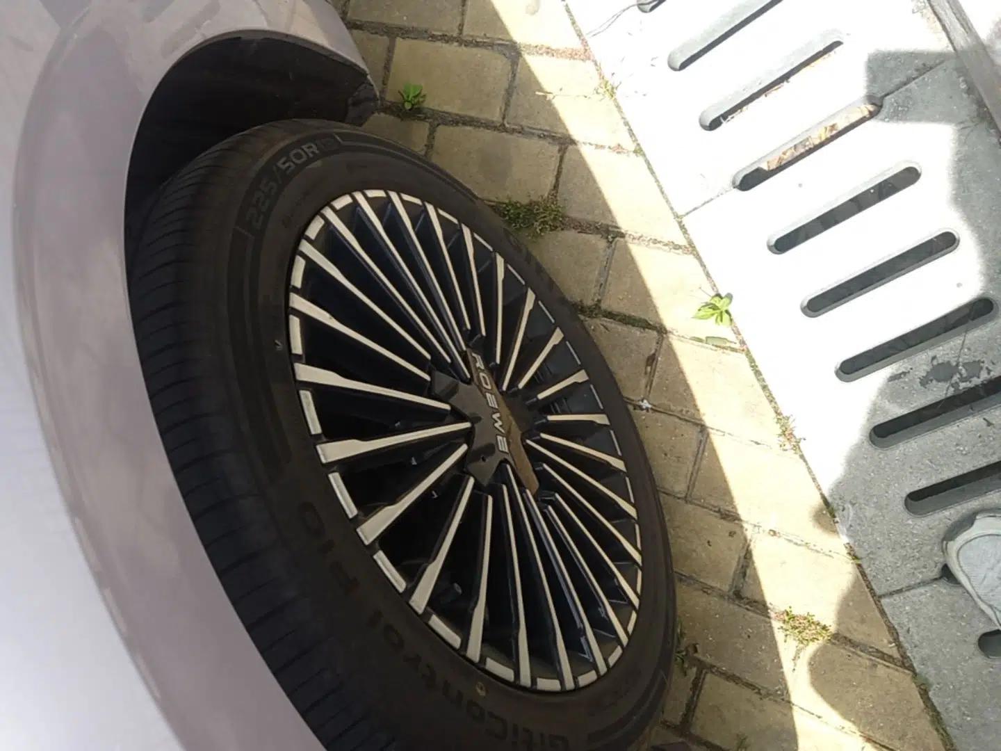 Roewe M7 DMH 2025 Model 160km Premium Version — миниатюра 9