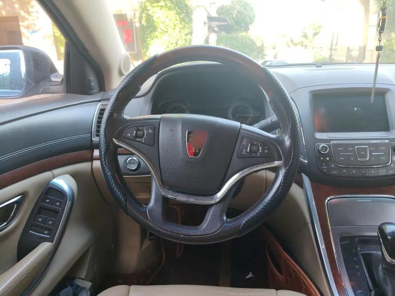 Roewe 950 2015 2.0T Luxury Executive Edition — миниатюра 11