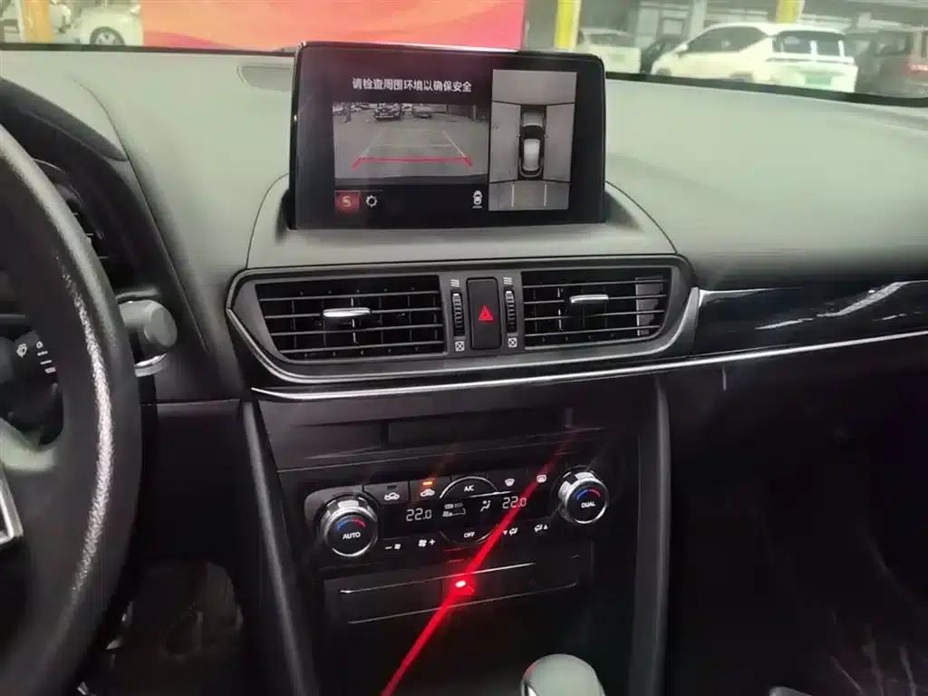 Mazda CX-4 2021 2.0L Automatic 2WD Blue Sky Explorer Edition — миниатюра 13