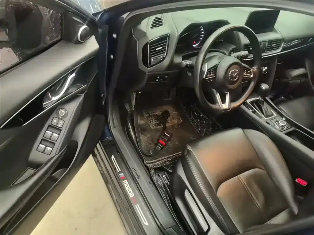 Mazda CX-4 2021 2.0L Automatic 2WD Blue Sky Explorer Edition — миниатюра 16