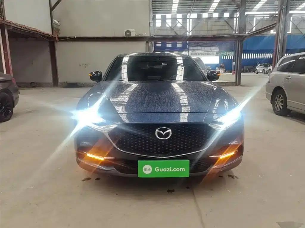 Mazda CX-4 2021 2.0L Automatic 2WD Blue Sky Explorer Edition — миниатюра 3