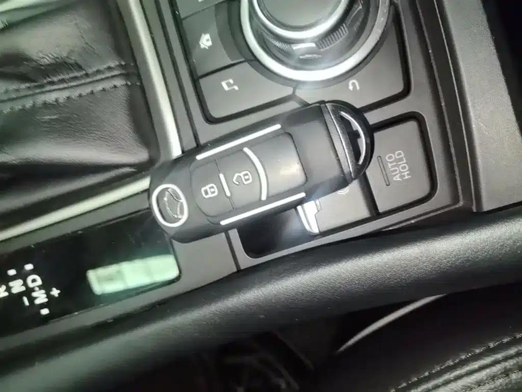 Mazda CX-4 2021 2.0L Automatic 2WD Blue Sky Explorer Edition — миниатюра 9