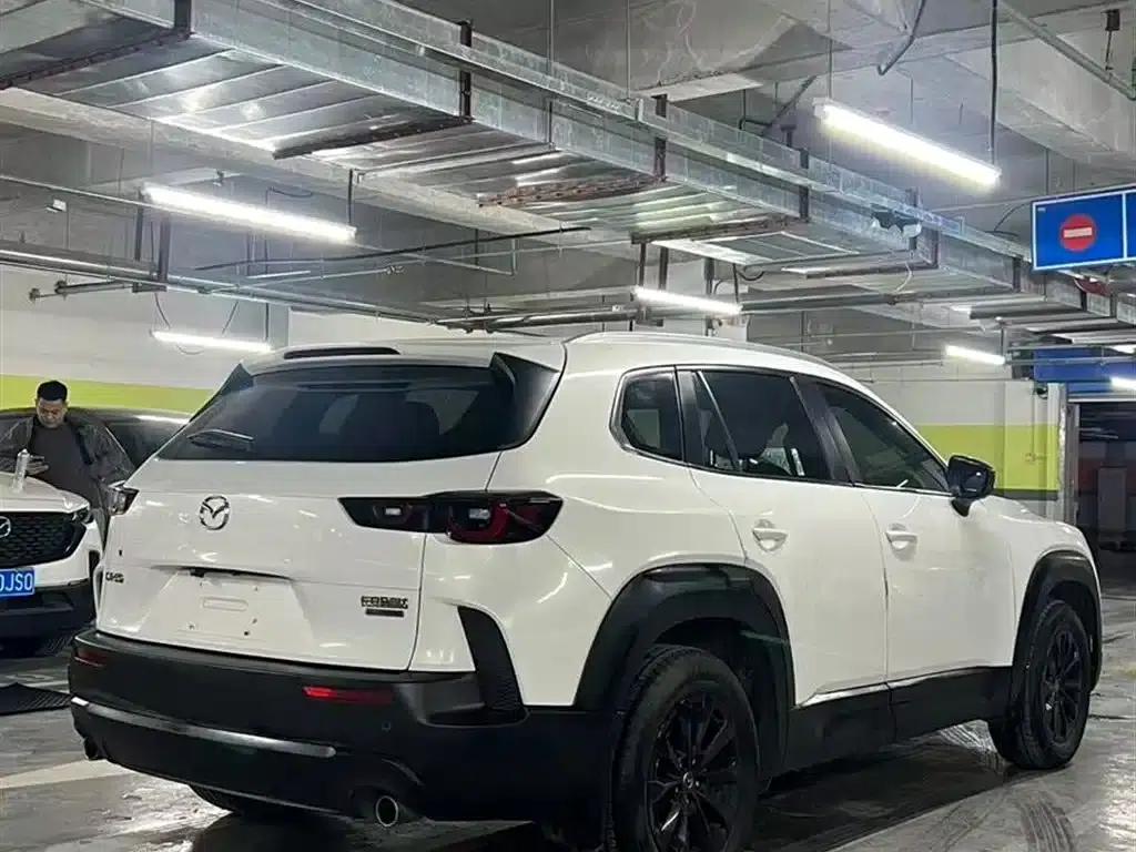 Mazda CX-50 Leading Edition 2023 2.0L — миниатюра 4