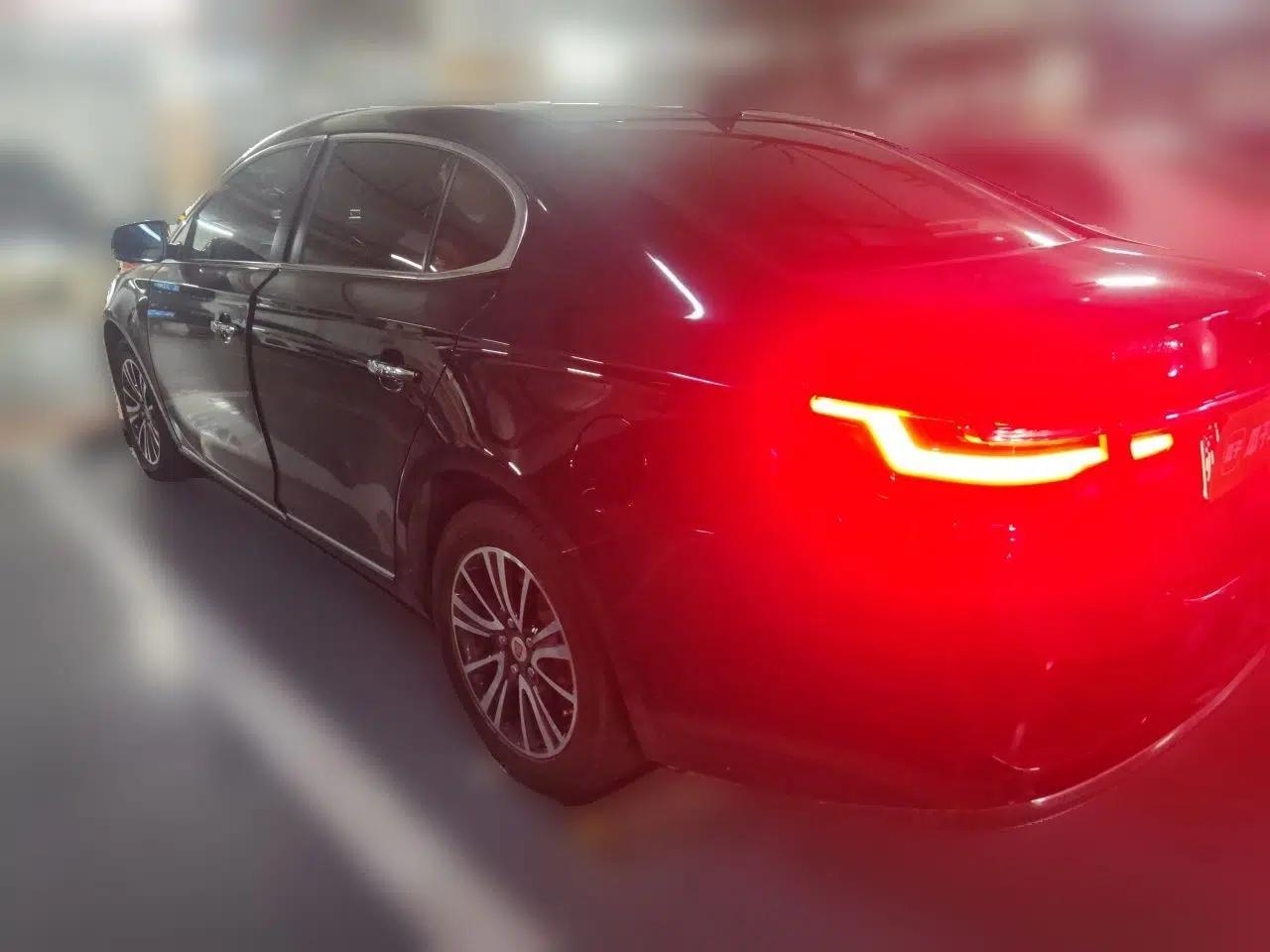 Roewe e950 2017 50T Hybrid Connected Executive Edition — миниатюра 4