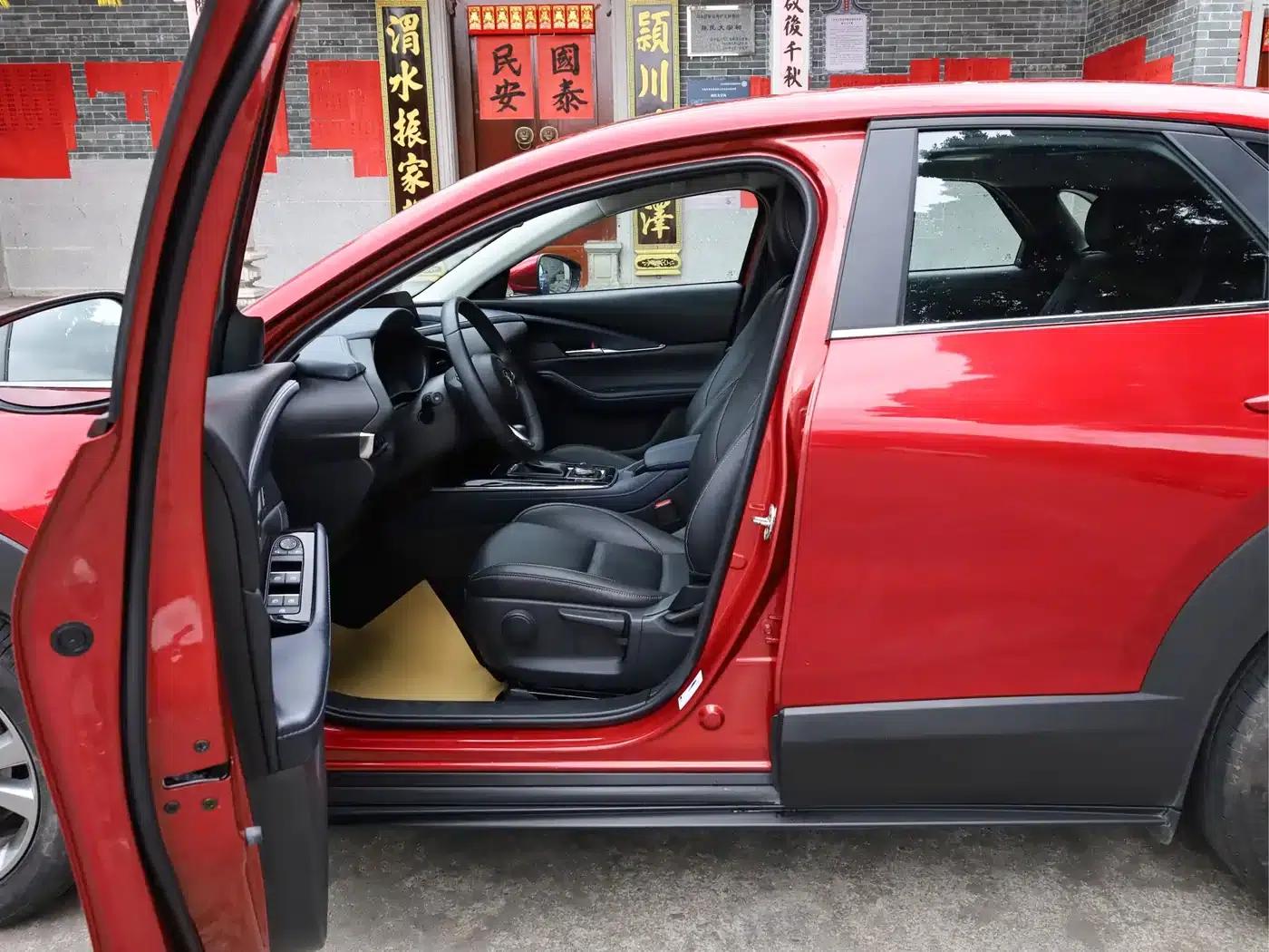 Mazda CX-30 2022 2.0L Automatic Elegance Edition — миниатюра 16