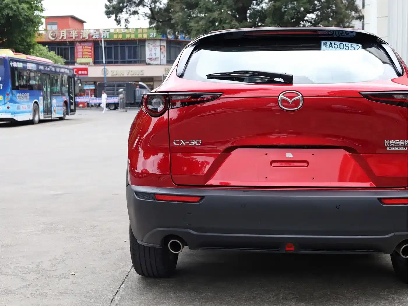 Mazda CX-30 2022 2.0L Automatic Elegance Edition — миниатюра 23