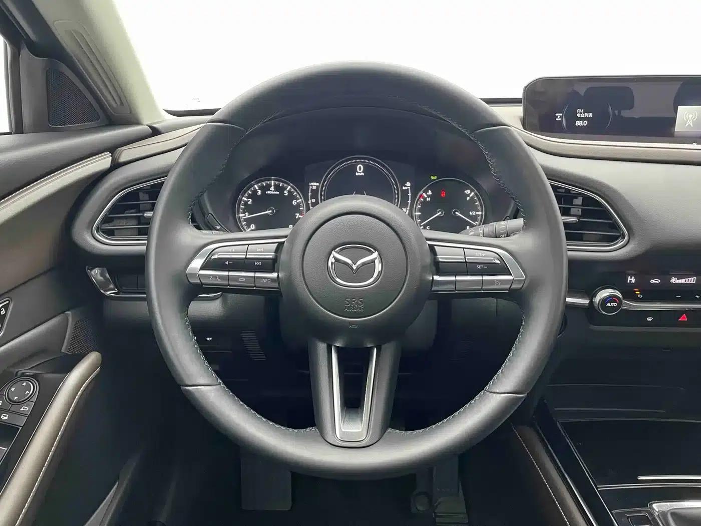 Mazda CX-30 2022 2.0L Automatic Comfort Edition — миниатюра 16
