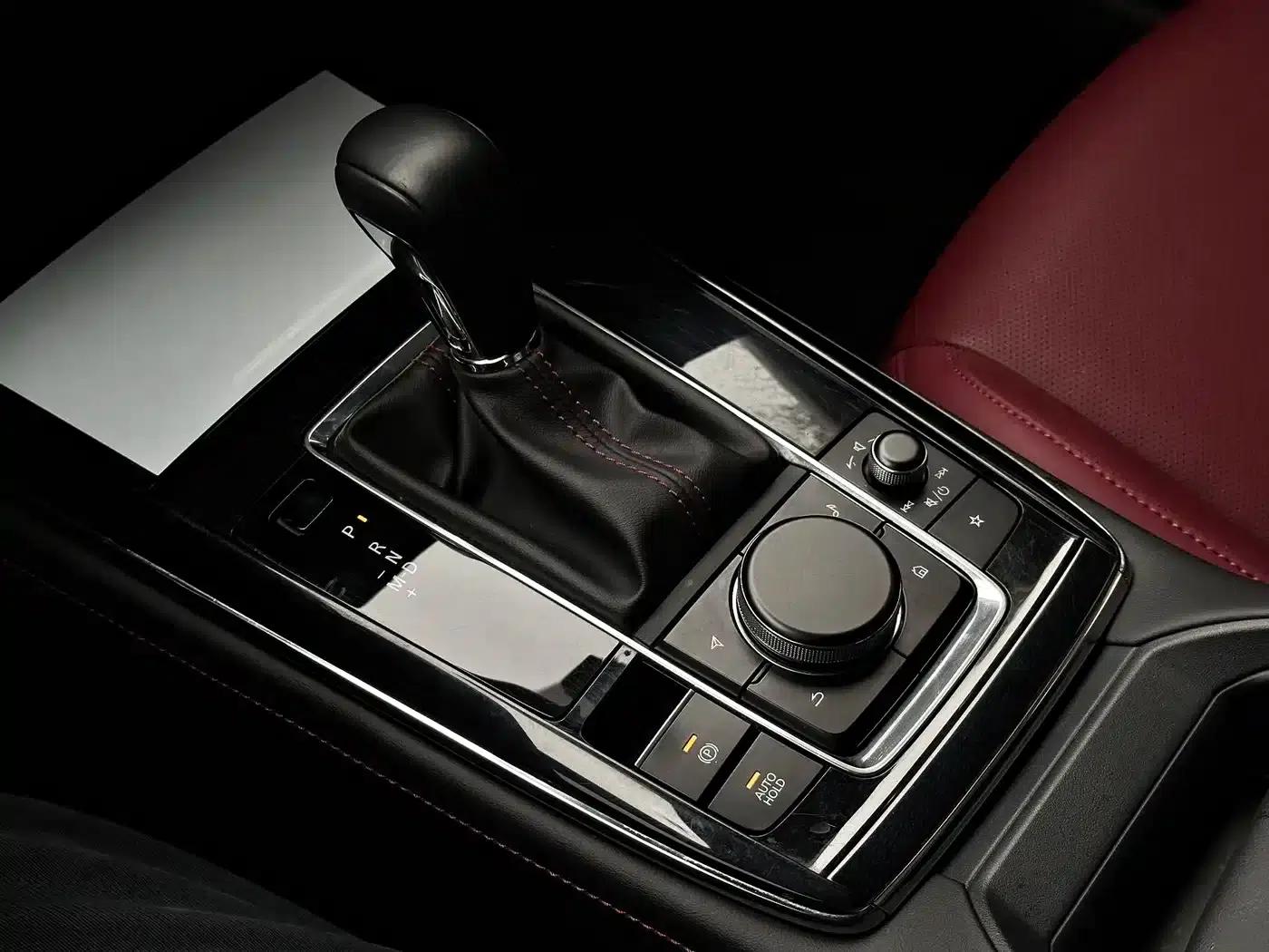 Mazda CX-30 2022 2.0L Automatic Joyful Black Edition — миниатюра 12