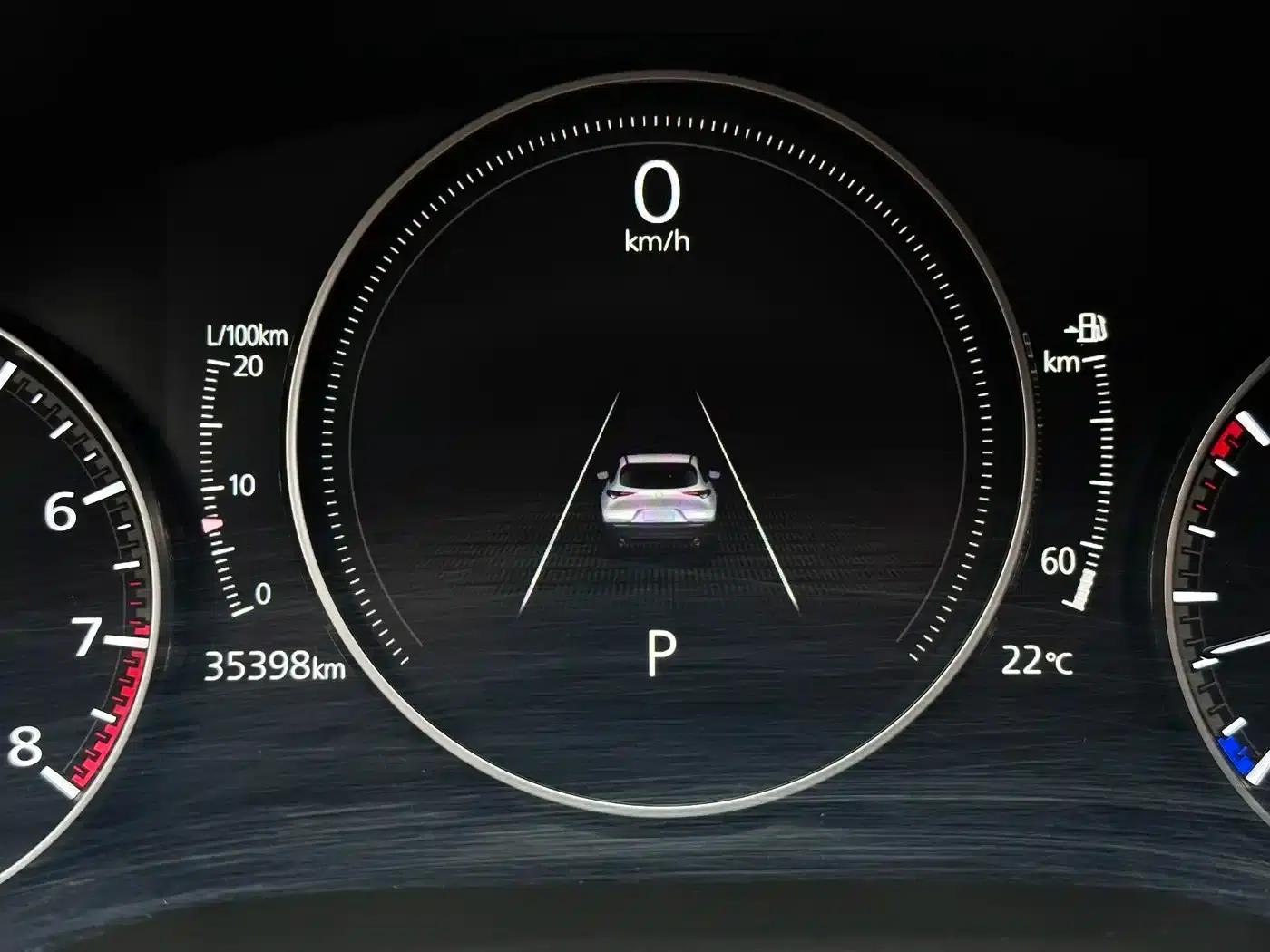 Mazda CX-30 2022 2.0L Automatic Joyful Black Edition — миниатюра 13