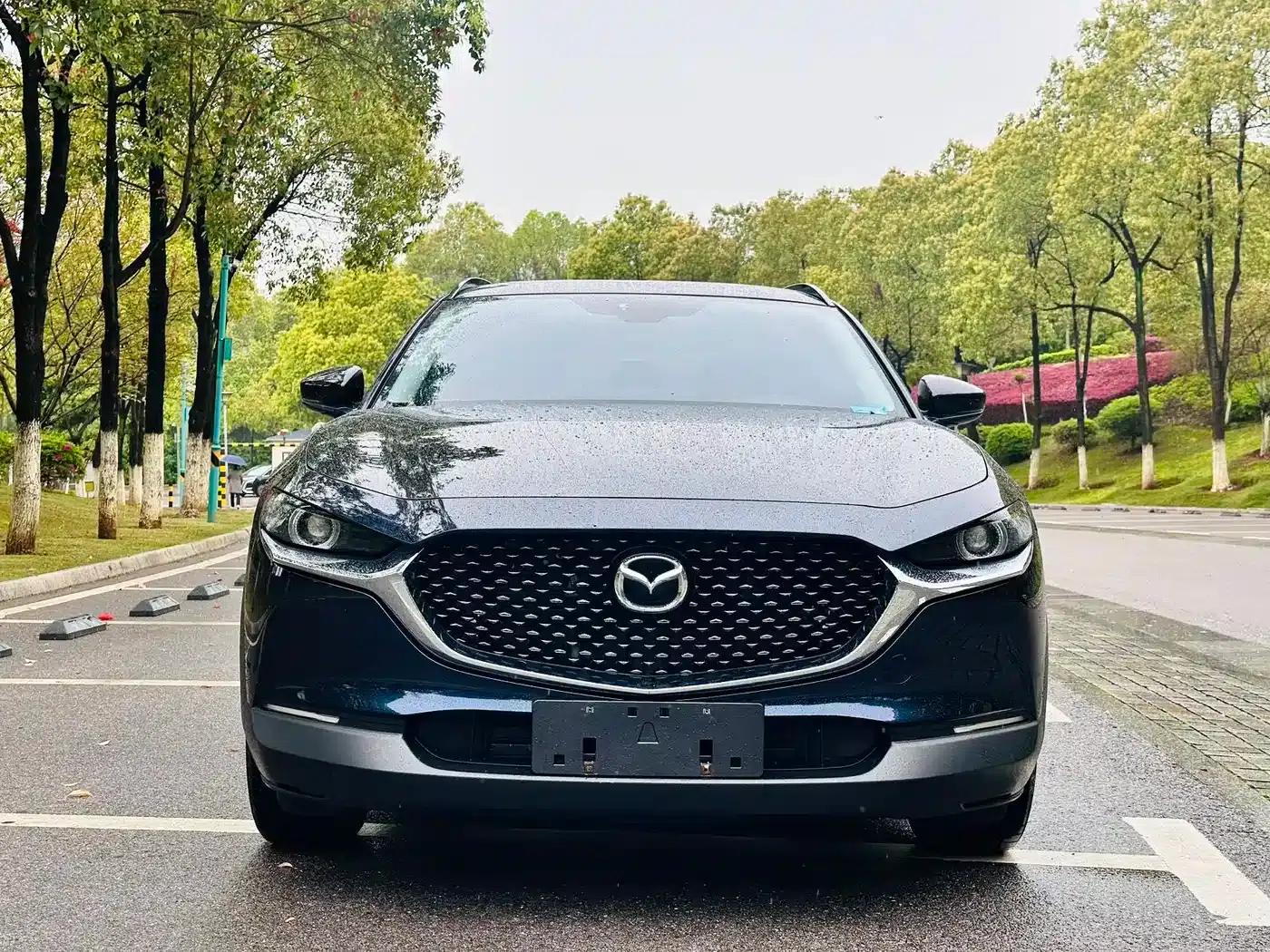 Mazda CX-30 2022 2.0L Automatic Joyful Black Edition — миниатюра 3