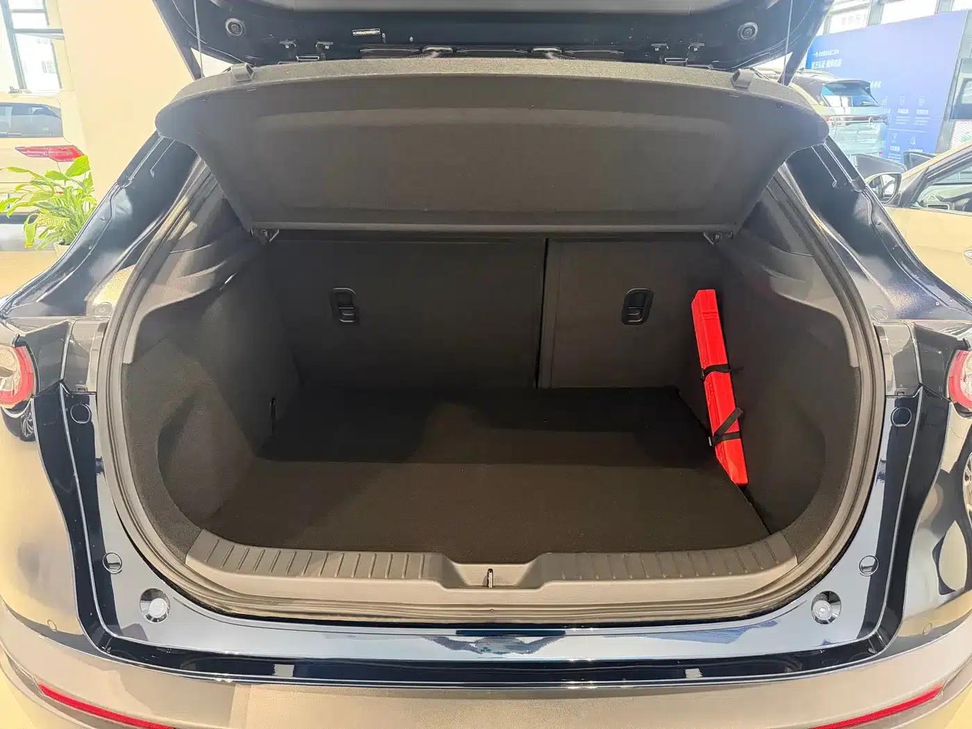 Mazda CX-30 2024 2.0L Automatic Elegance Edition — миниатюра 15
