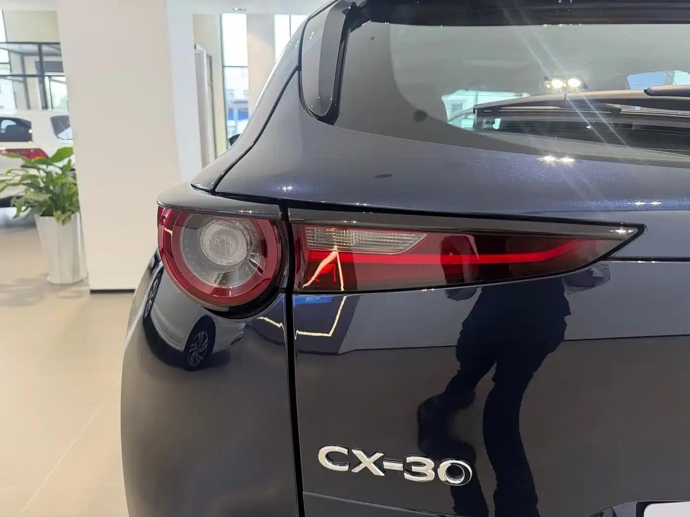 Mazda CX-30 2024 2.0L Automatic Elegance Edition — миниатюра 16