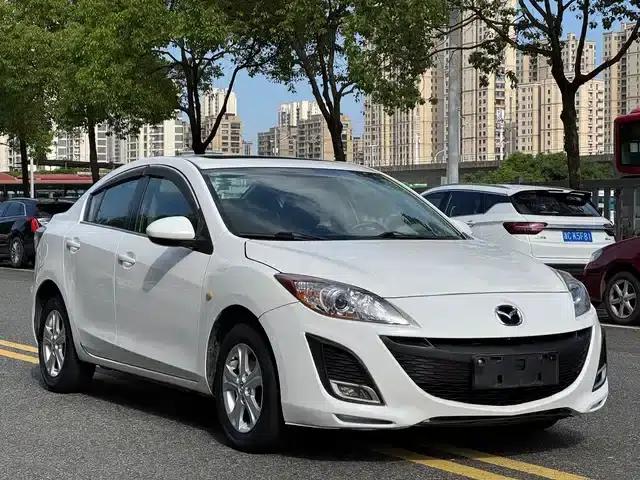 Mazda 3 Axela 2013 Sedan 1.6L Automatic Elite