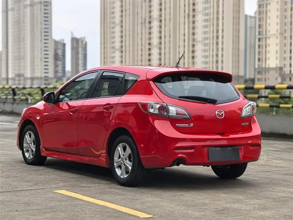 Mazda3 Axela 2012 Hatchback 1.6L Automatic Elite — миниатюра 4