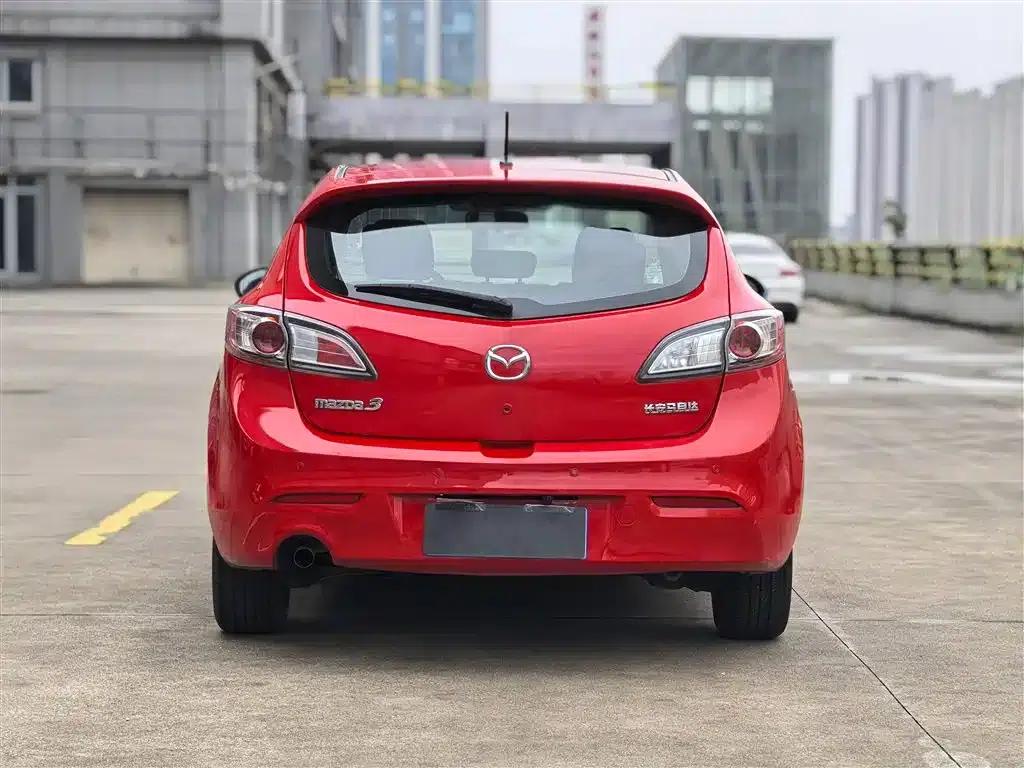 Mazda3 Axela 2012 Hatchback 1.6L Automatic Elite — миниатюра 5