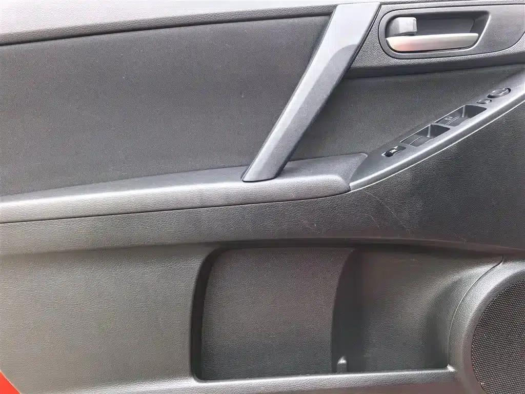 Mazda3 Axela 2012 Hatchback 1.6L Automatic Elite — миниатюра 7