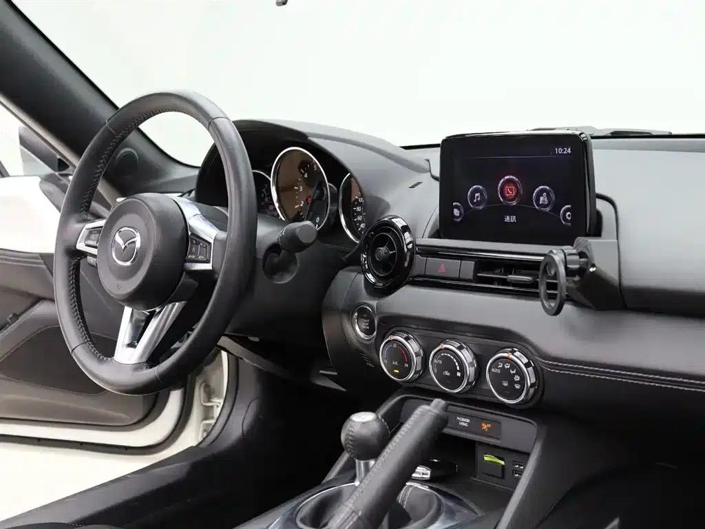 Mazda MX-5 2023 2.0L Manual — миниатюра 14