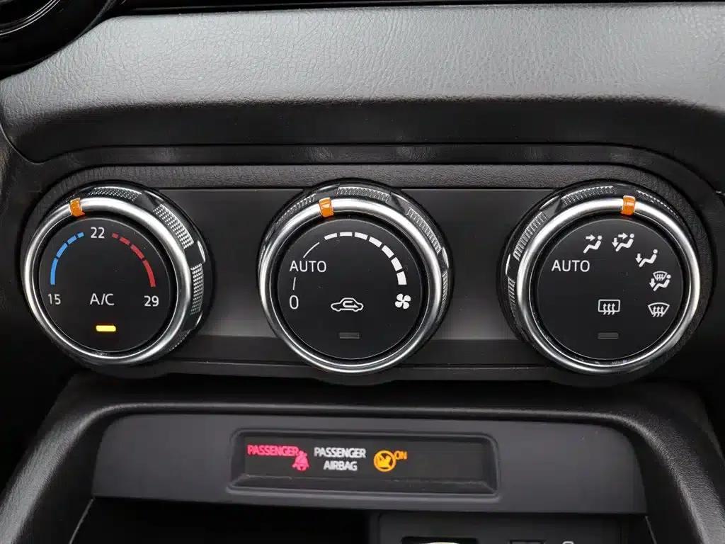 Mazda MX-5 2023 2.0L Manual — миниатюра 17