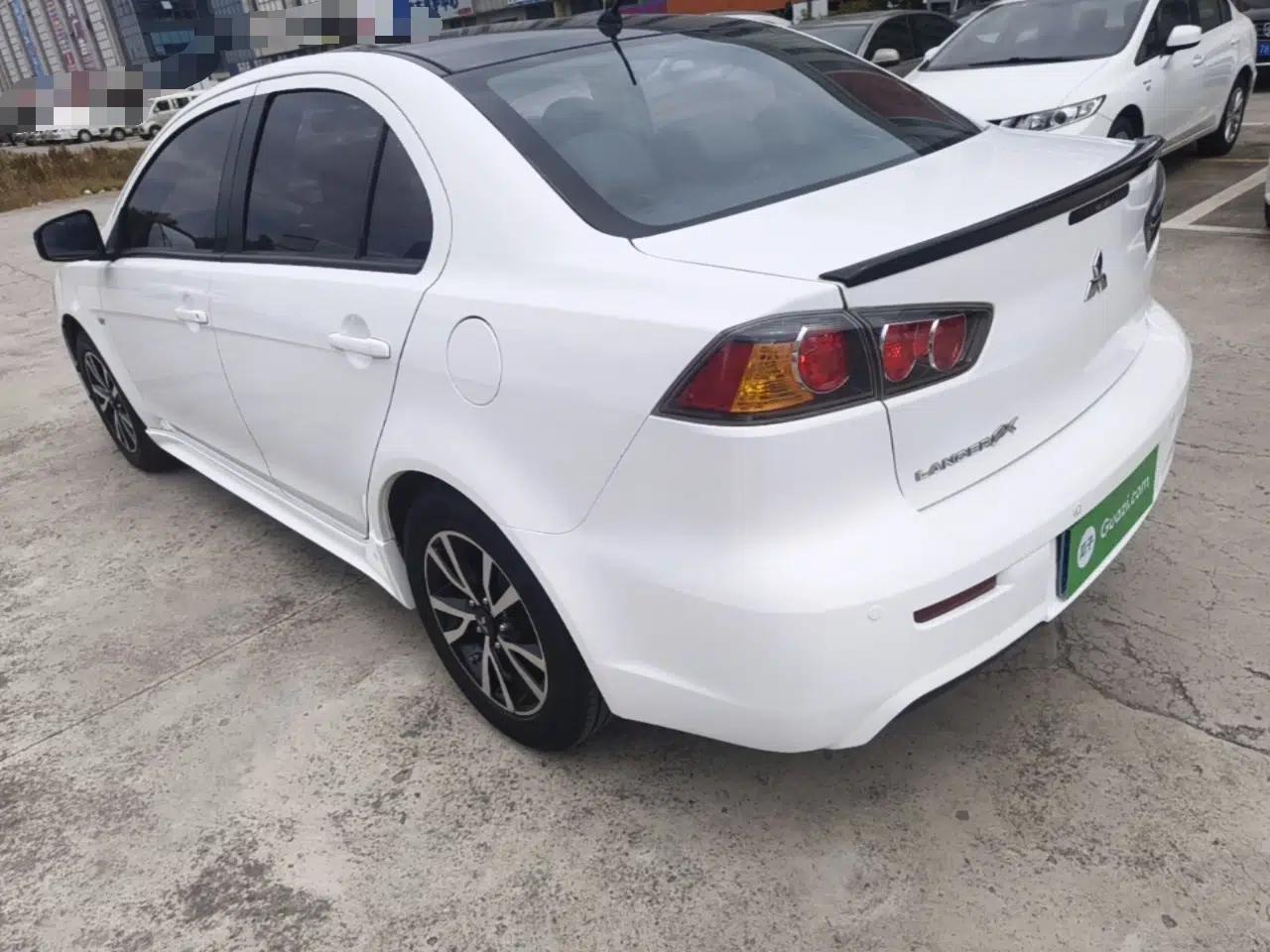 Mitsubishi Lancer EX 2016 1.8L CVT Black-and-White Retro Edition — миниатюра 4