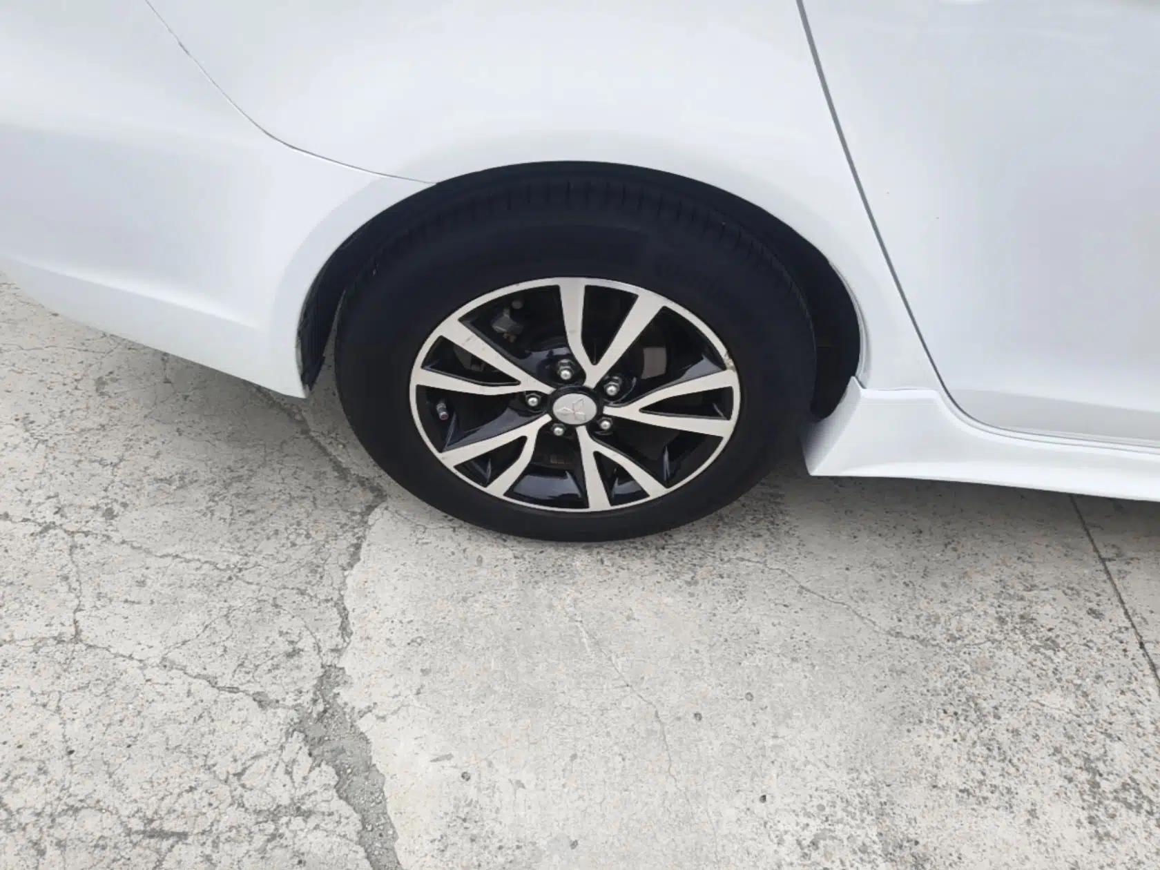 Mitsubishi Lancer EX 2016 1.8L CVT Black-and-White Retro Edition — миниатюра 10