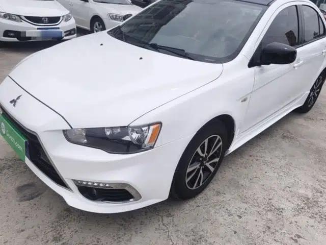 Mitsubishi Lancer EX 2016 1.8L CVT Black-and-White Retro Edition