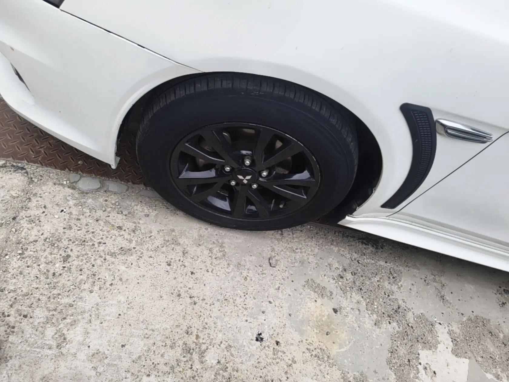 Mitsubishi Lancer EX 2013 Xinyuan Edition 2.0L CVT Flagship Model — миниатюра 9