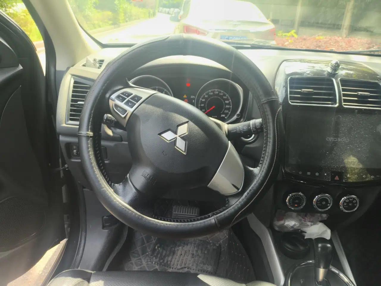 Mitsubishi ASX 2018 2.0L CVT Two-Wheel Drive Deluxe Edition — миниатюра 11