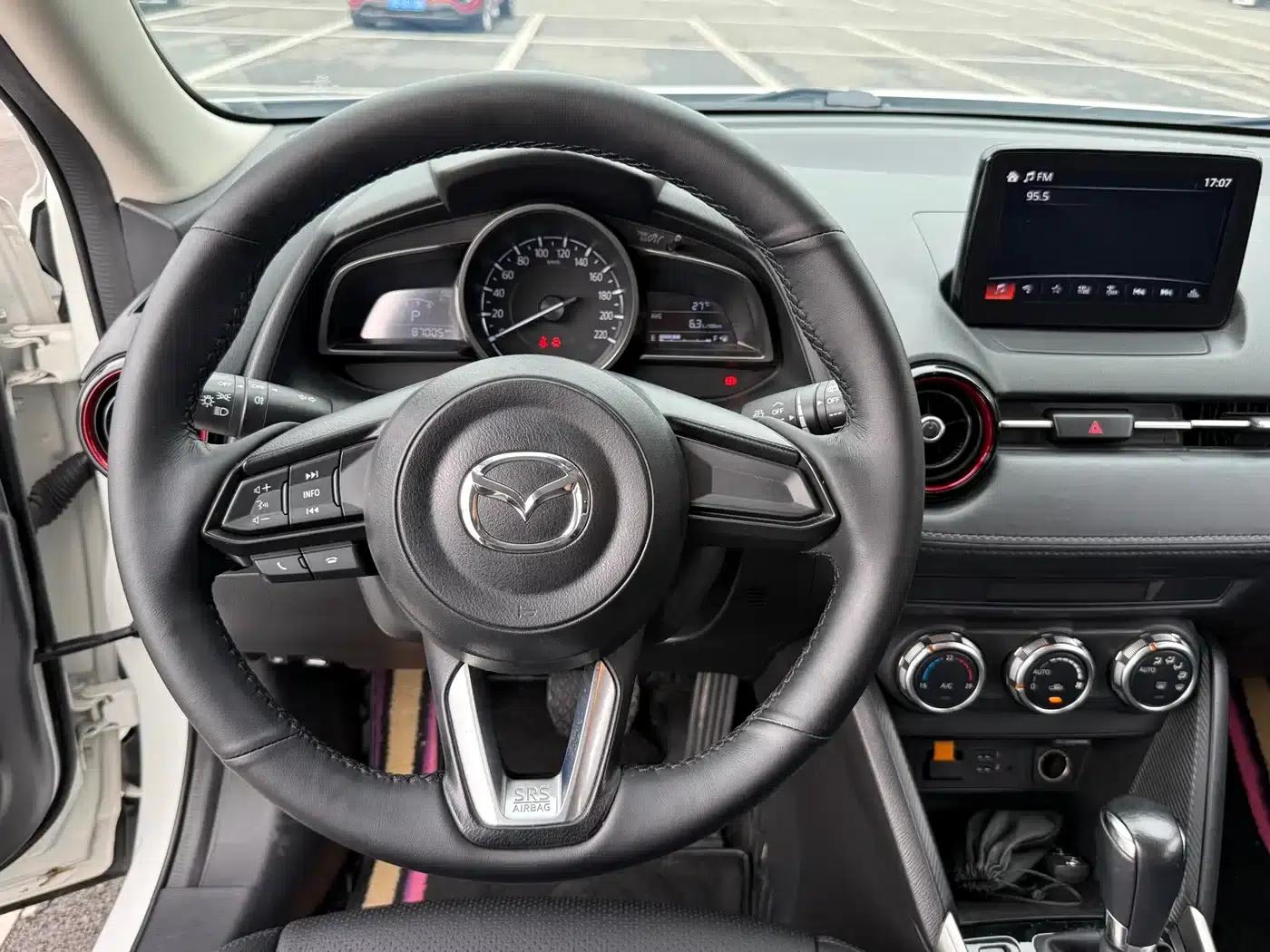 Mazda CX-3 2018 2.0L Automatic Luxury — миниатюра 13