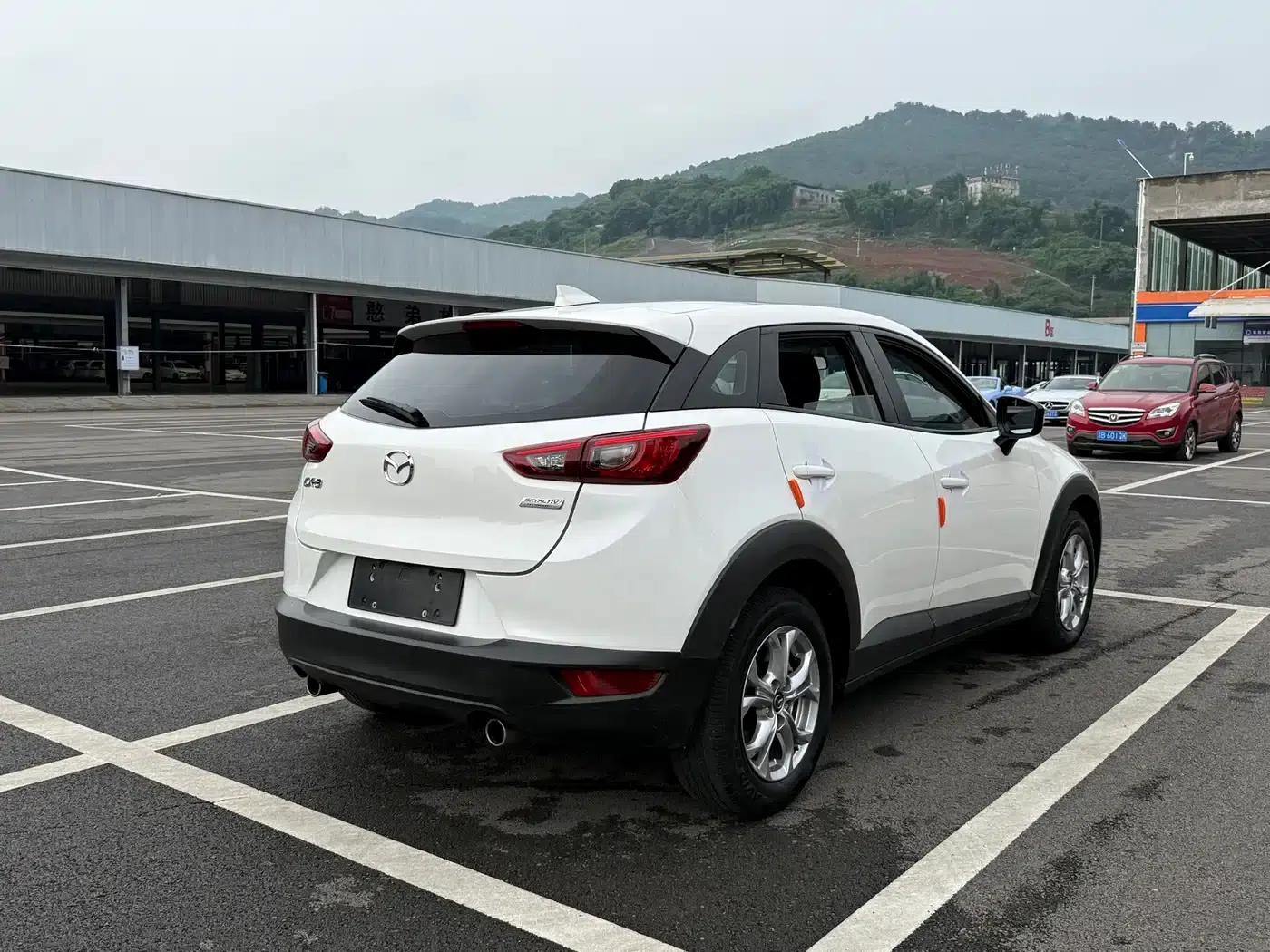 Mazda CX-3 2018 2.0L Automatic Luxury — миниатюра 5