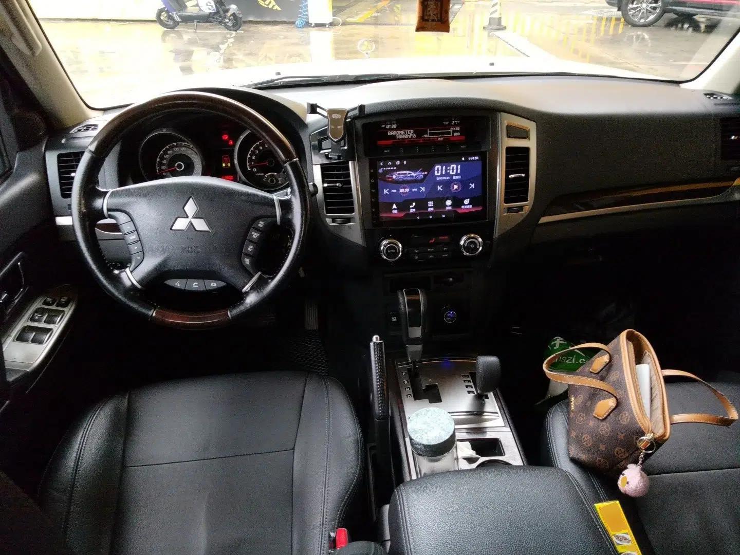 Mitsubishi Pajero 2020 Collection Edition 3.0L Automatic Prestige Off-Road Version — миниатюра 10