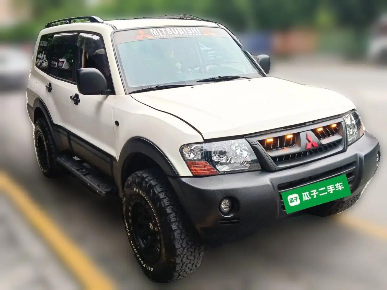 Mitsubishi Pajero 2011 V73 3.0L AT GLX — миниатюра 3