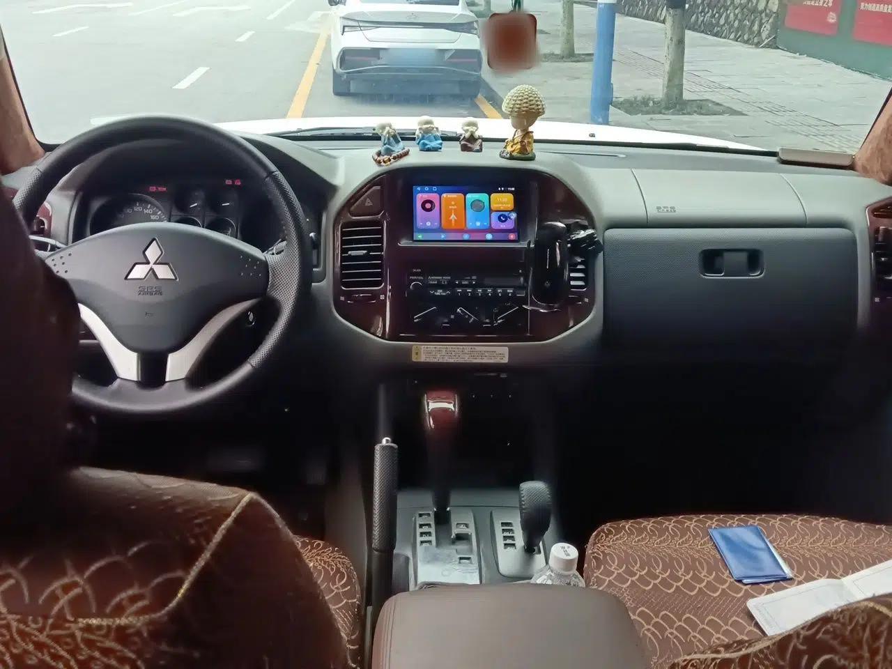 Mitsubishi Pajero 2011 V73 3.0L AT GLX — миниатюра 10